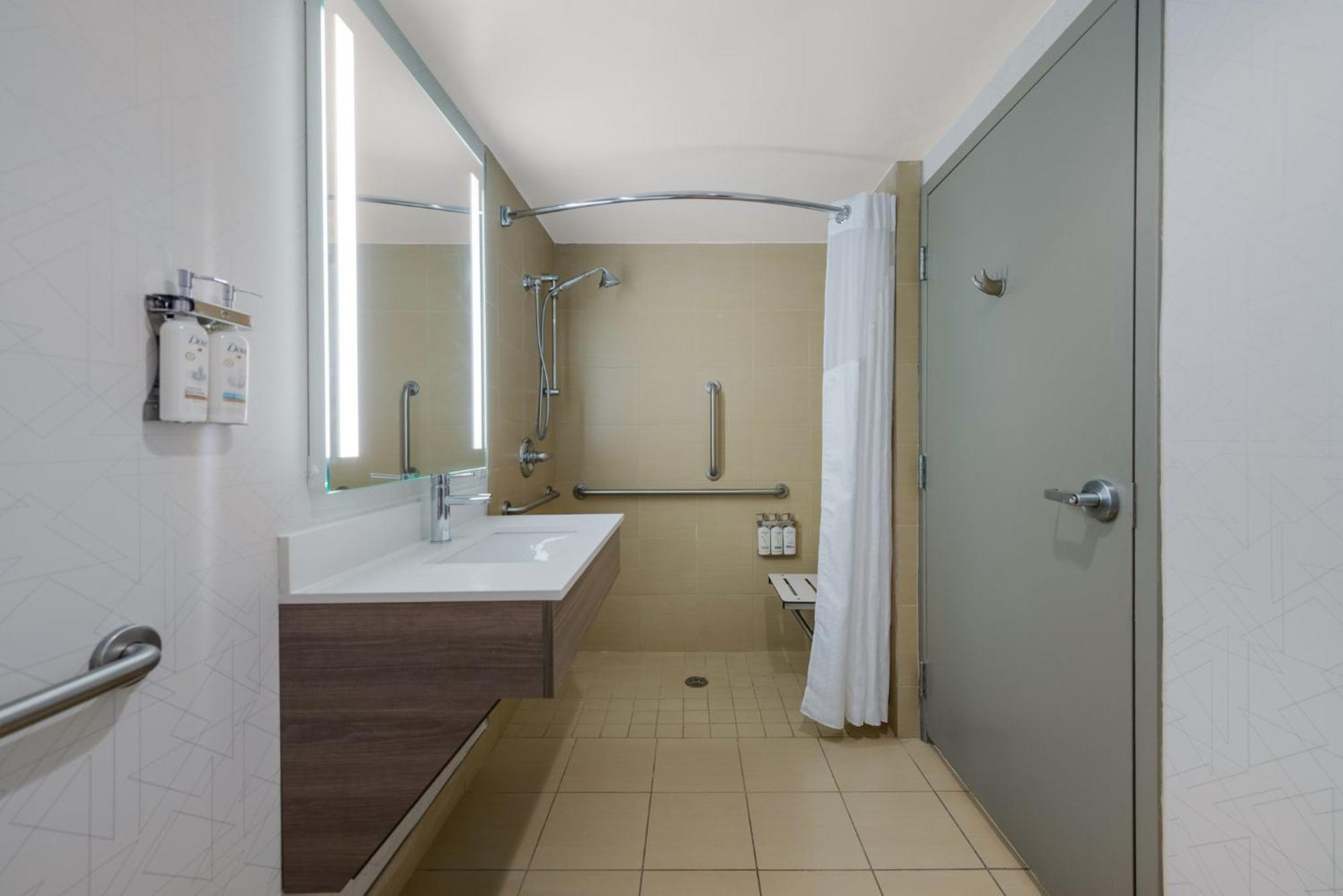 Holiday Inn Express Hotels- Hampton By Ihg Eksteriør bilde