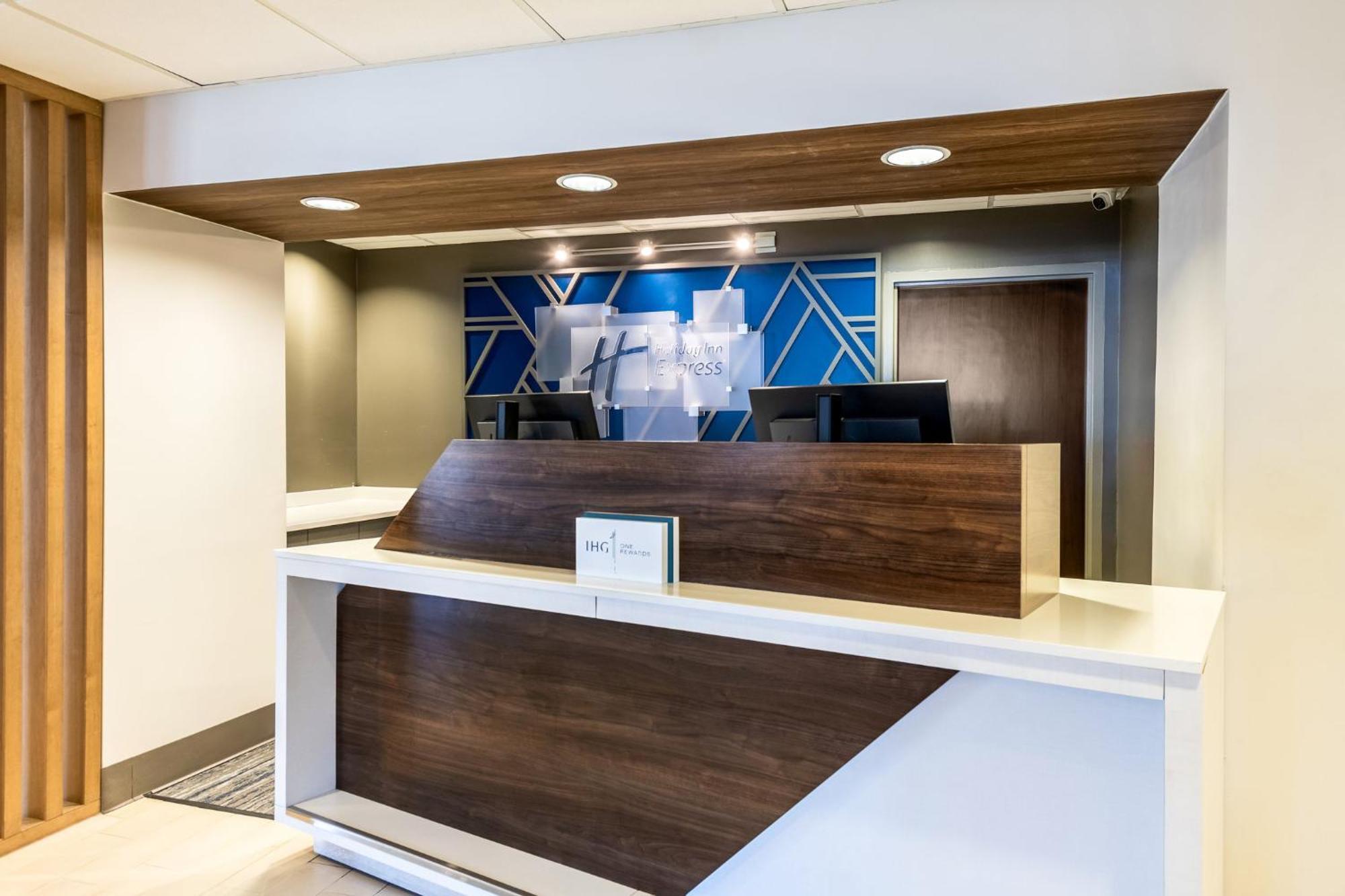 Holiday Inn Express Hotels- Hampton By Ihg Eksteriør bilde