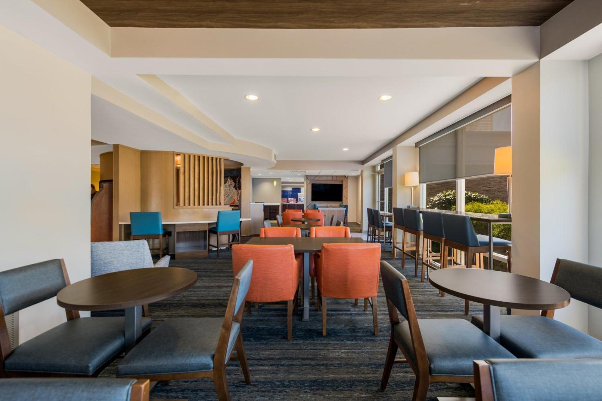 Holiday Inn Express Hotels- Hampton By Ihg Eksteriør bilde