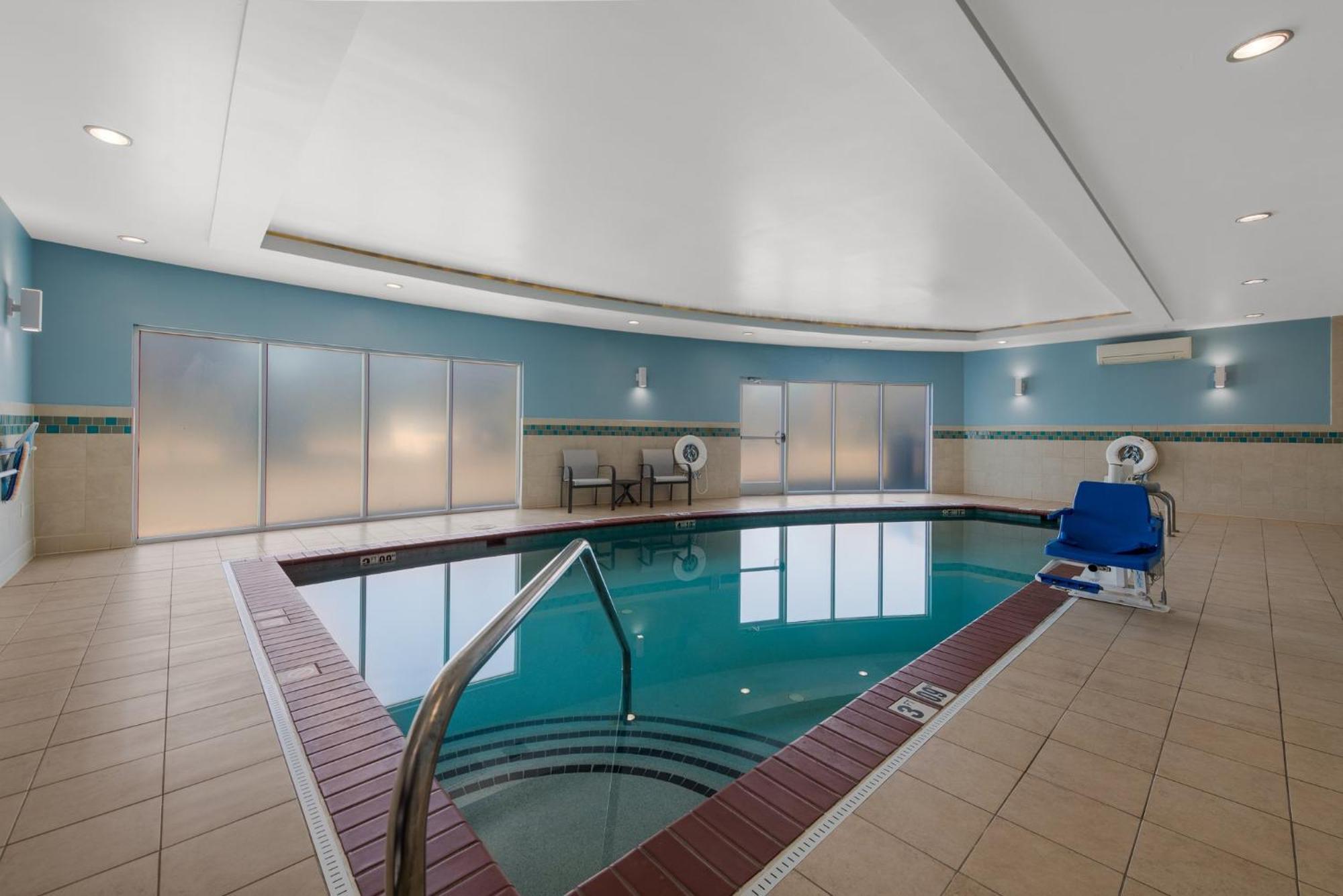 Holiday Inn Express Hotels- Hampton By Ihg Eksteriør bilde