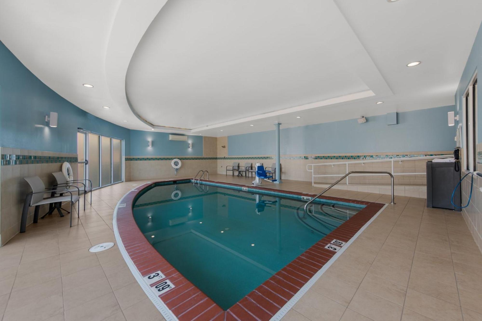 Holiday Inn Express Hotels- Hampton By Ihg Eksteriør bilde